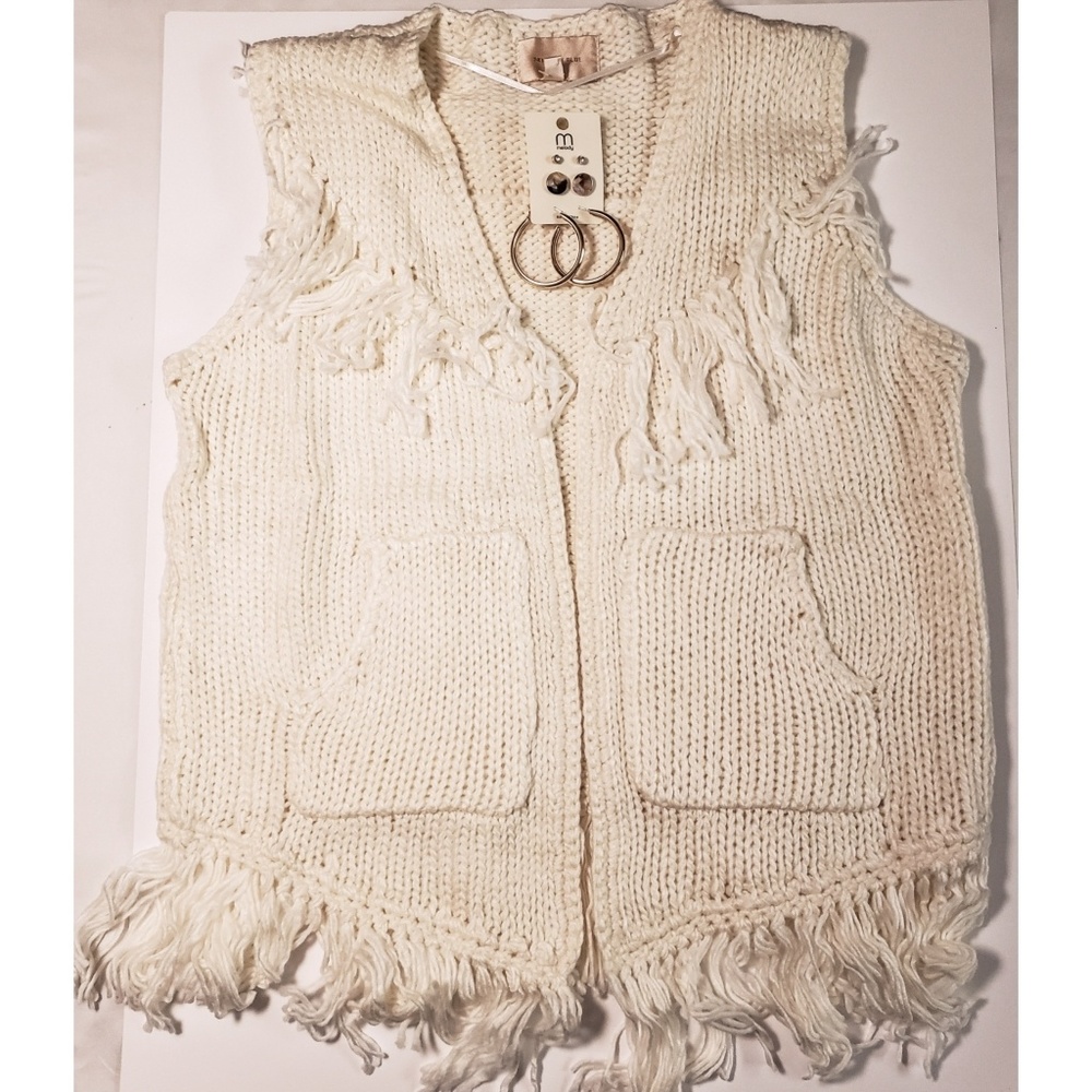 Knitted Vest.